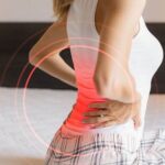 Đột ngột đau quặn, đau nhói lưng… coi chừng sỏi thận