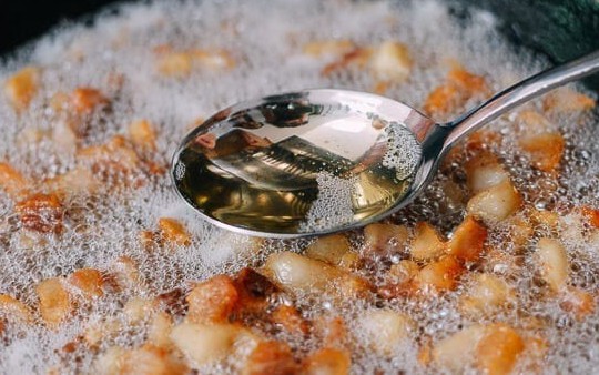 Ăn mỡ lợn có tốt không?