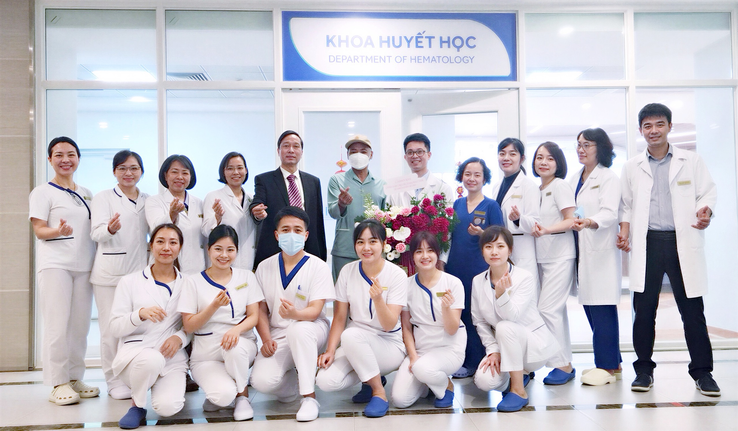 Vinmec làm chủ kỹ thuật khó bậc nhất, mở lại hy vọng cho bệnh nhân ung thư máu kháng trị- Ảnh 2. Vinmec làm chủ kỹ thuật khó bậc nhất, mở lại hy vọng cho bệnh nhân ung thư máu kháng trị- Ảnh 2.