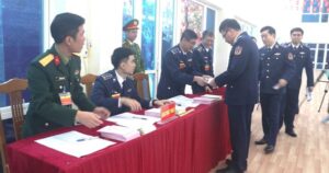 Những người được kiểm phiếu sau khi kết thúc bầu cử