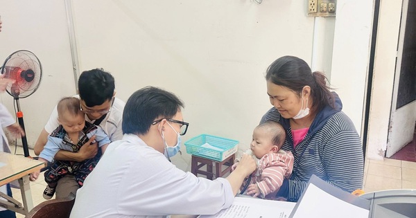 TPHCM thí điểm bác sĩ đến tận nhà khám bệnh với ‘túi y tế thông minh’