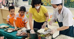 TPHCM siết an toàn thực phẩm bữa ăn học đường trong mùa nắng nóng