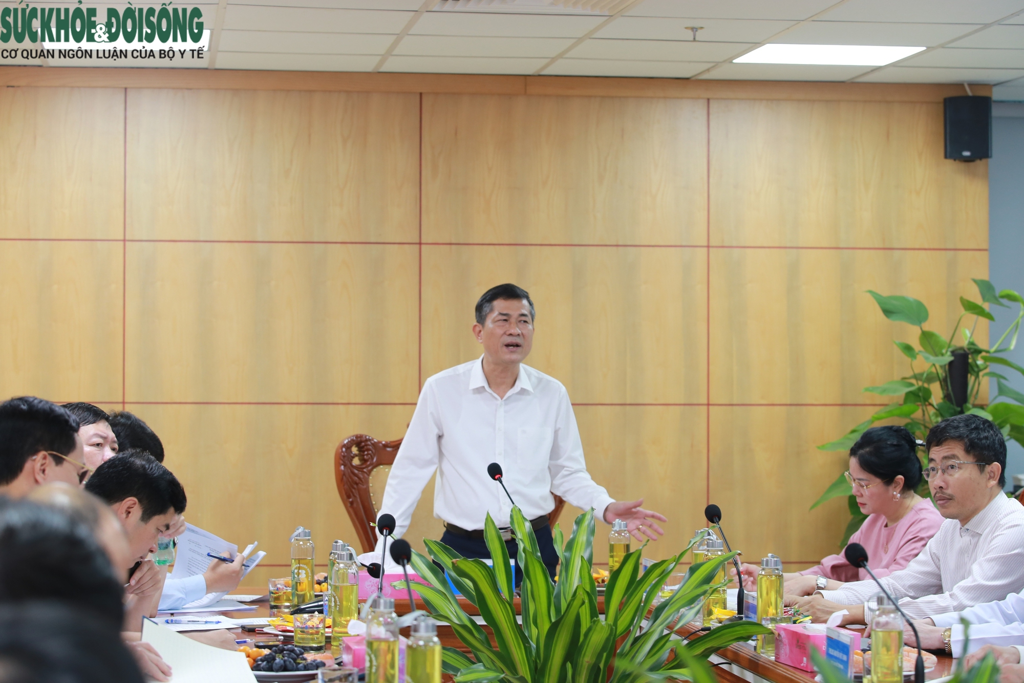 Nghệ An gỡ 'nút thắt' cho Bệnh viện Ung bướu, hướng tới trung tâm điều trị chuyên sâu- Ảnh 1.