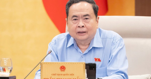 Vụ 300 tấn thịt bẩn vào trường học: Chủ tịch Quốc hội yêu cầu giám sát ngay