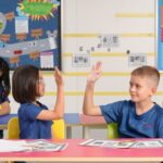 Đừng chỉ quan tâm con ăn gì, hãy hỏi ‘hôm nay con đã uống đủ nước chưa?’