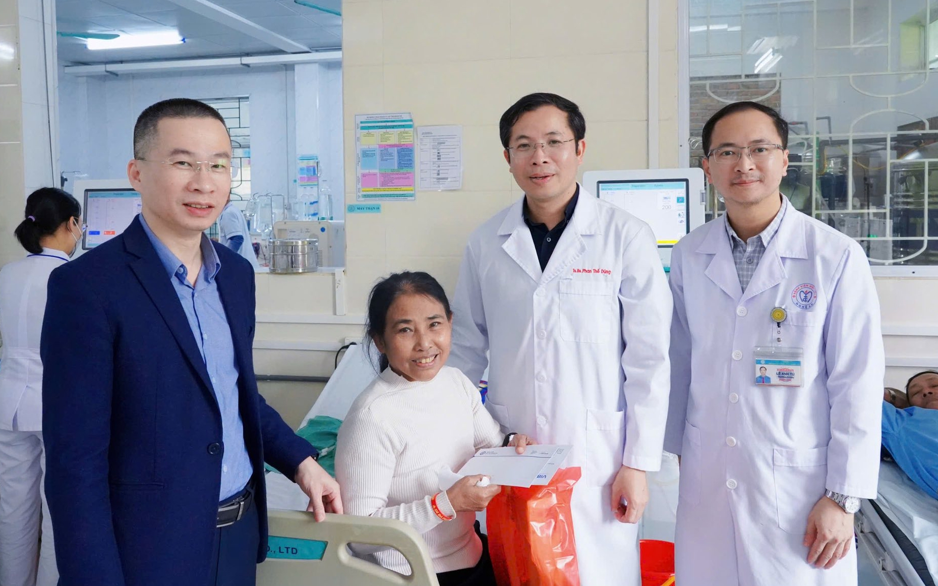 Xuân yêu thương – Tết nhân ái: Hơn 105 triệu đồng sẻ chia cùng 112 người bệnh chạy thận