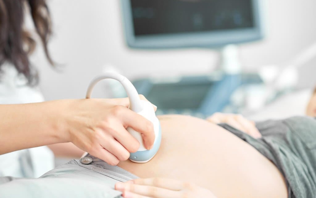 Đề xuất đình chỉ hành nghề bác sĩ tiết lộ giới tính thai nhi: Phạt là cần nhưng phải thay đổi nhận thức