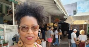 Nữ du khách chia sẻ bí quyết giảm cân thần tốc dù phải đi lại nhiều nước