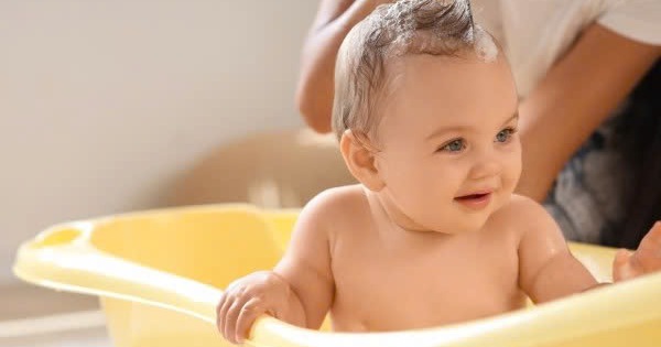 Tầm quan trọng của việc duy trì hàng rào bảo vệ da tự nhiên ở trẻ sơ sinh