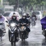 Nhiều khu vực chuyển mưa dông từ chiều tối nay, cảnh báo lũ quét và sạt lở đất.