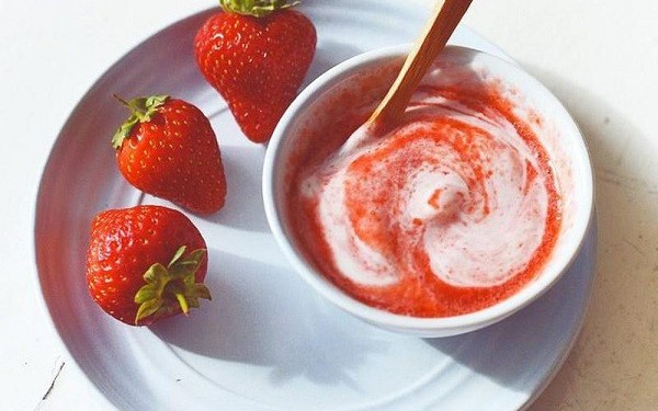 Công dụng làm đẹp của dâu tây