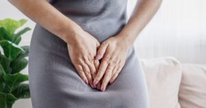 Vì sao vợ bị nấm âm đạo cần điều trị cho cả chồng?