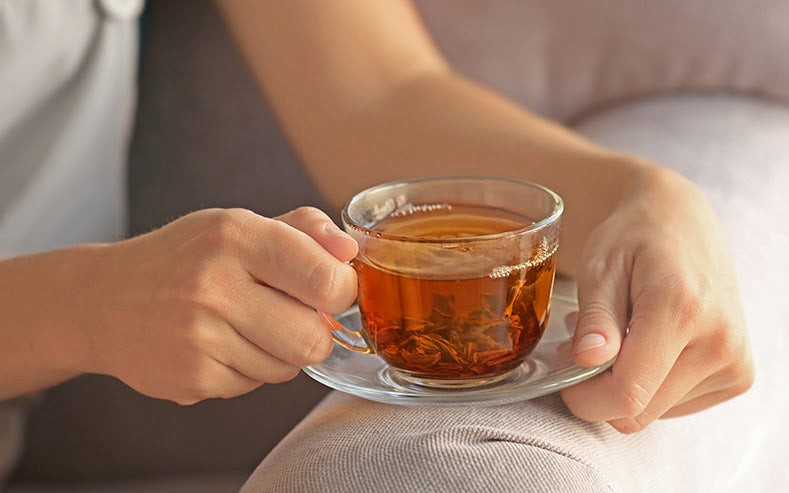 Uống trà khi bụng đói mỗi sáng: 5 tác hại nhiều người không để ý