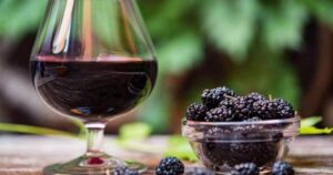 Bí quyết ngăn ngừa tóc bạc sớm từ quả dâu tằm