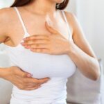 Ung thư vú có di truyền không? Các yếu tố nguy cơ ung thư vú cần biết để bảo vệ chính mình