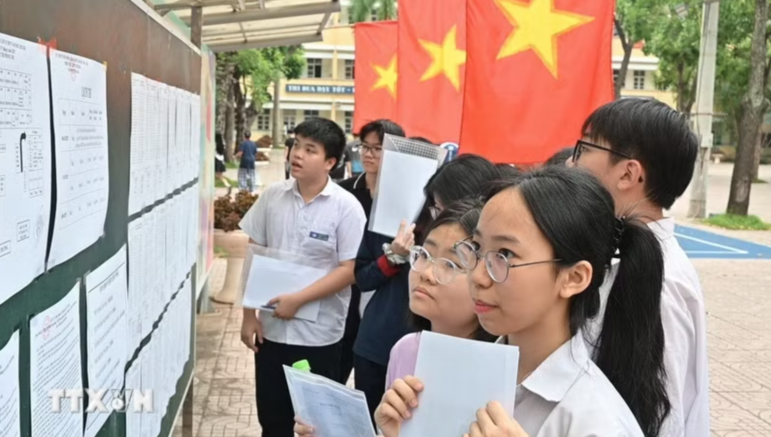 Thí sinh lưu ý trong quá trình đăng ký dự thi vào lớp 10 Hà Nội- Ảnh 1.