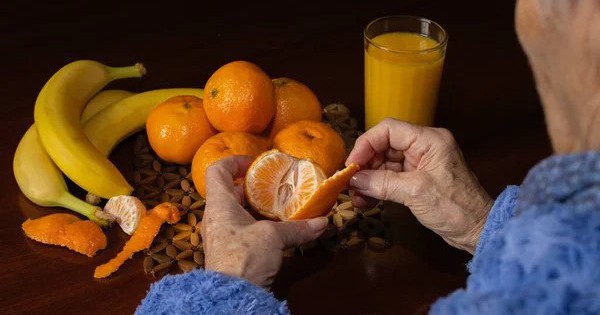 5 loại trái cây tốt cho sức khỏe người cao tuổi