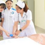 Thí sinh cần chuẩn bị gì khi theo đuổi khối ngành Sức khỏe năm 2026?