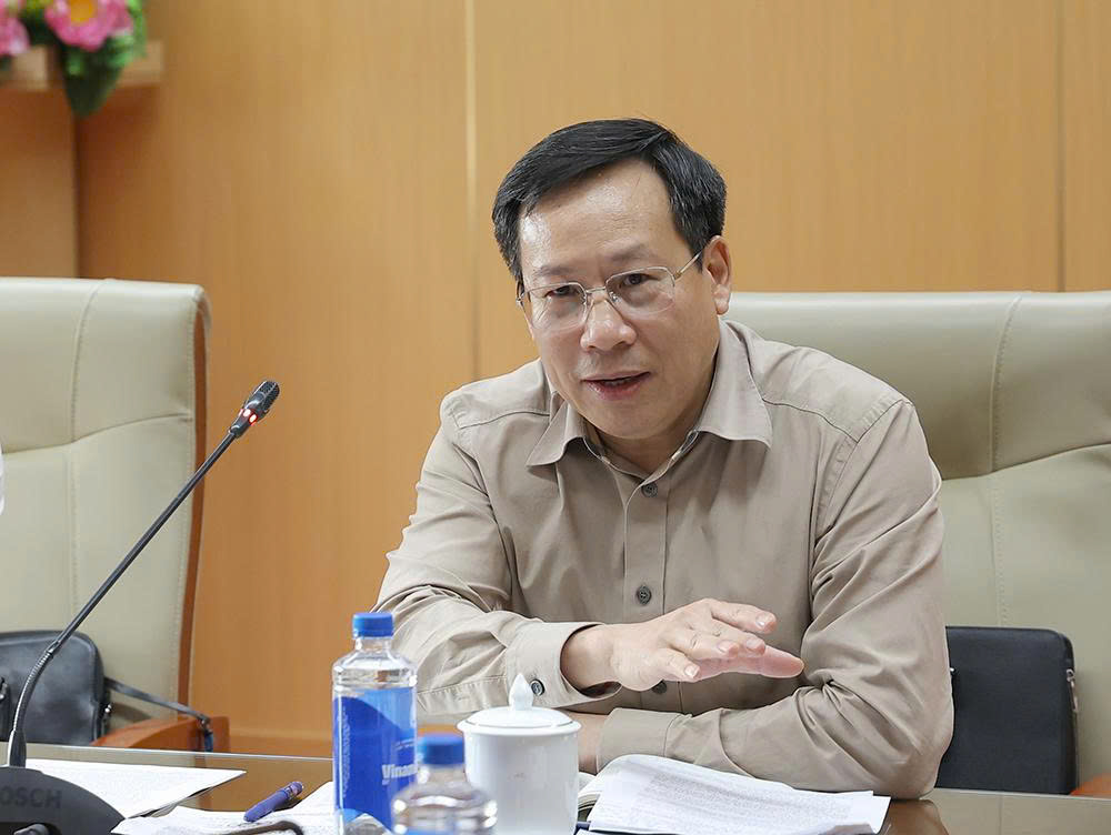 Thúc đẩy hoàn thiện thể chế về phụ cấp đặc thù, hỗ trợ hàng tháng để tăng cường chính sách đãi ngộ nhân lực y tế- Ảnh 3.