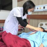 Tưởng viêm họng nhẹ, nữ sinh 16 tuổi nguy kịch do siêu vi khuẩn kháng thuốc tấn công