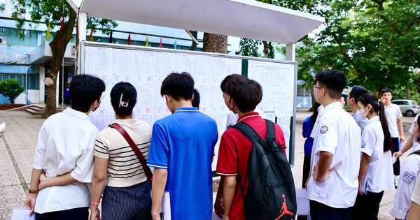 Trường THPT nào ở Hà Nội đang dẫn đầu số nguyện vọng lớp 10?