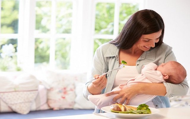 11 bí quyết giúp tăng lượng sữa mẹ tự nhiên- Ảnh 2. Những thực phẩm giúp tăng tiết sữa mẹ