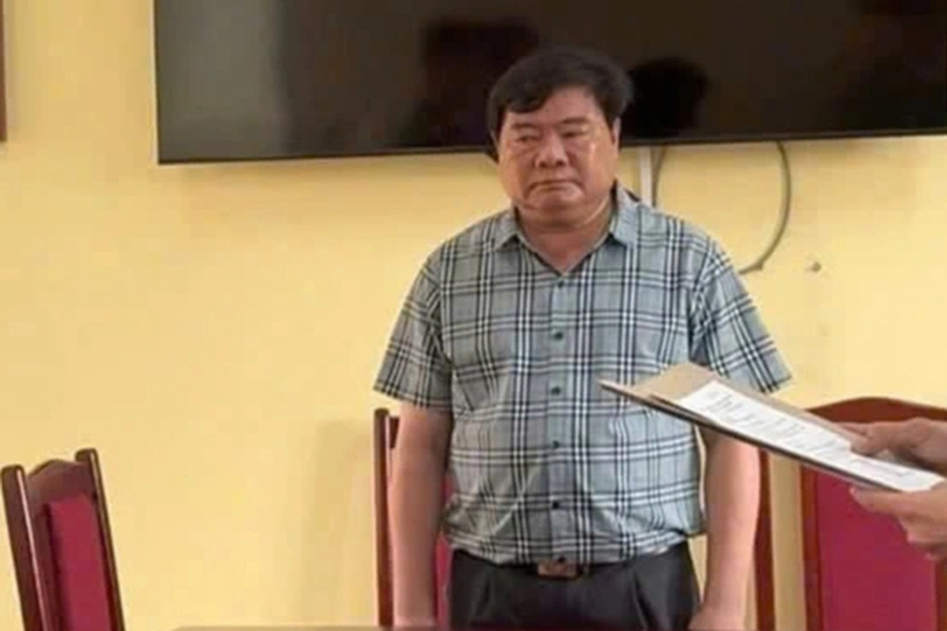 Khởi tố Giám đốc Công ty Ngọc Bích Phạm Văn Vịnh và giám sát trưởng vụ vi phạm an toàn lao động- Ảnh 1. Khởi tố Giám đốc Công ty Ngọc Bích Phạm Văn Vịnh và giám sát trưởng vụ vi phạm an toàn lao động- Ảnh 1.