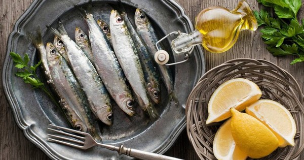 Mùa ôn thi: Cách ăn cá an toàn, tốt cho não bộ, giúp sĩ tử tăng cường trí nhớ