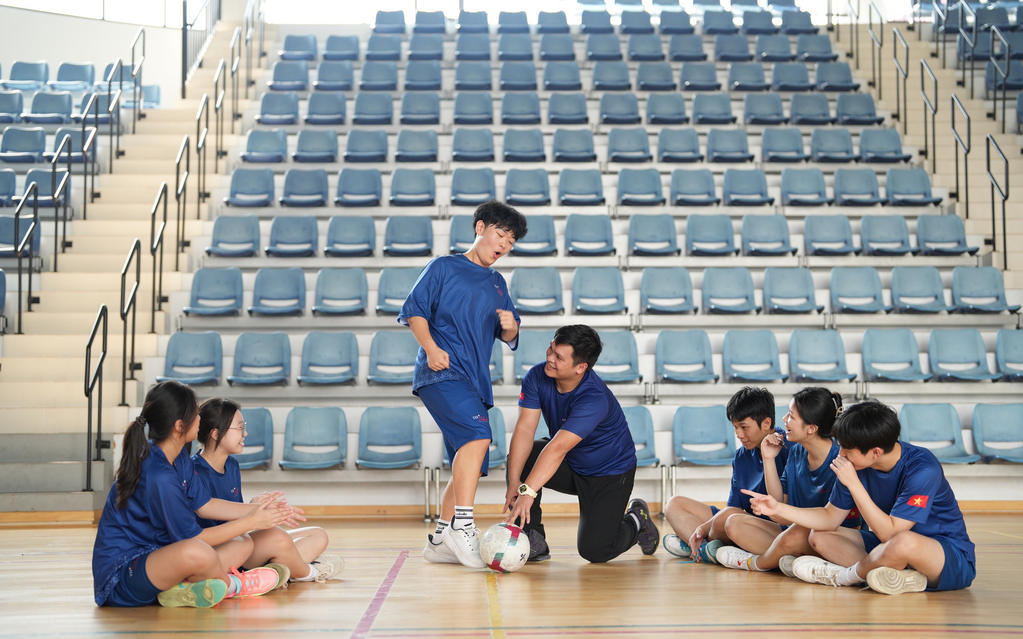 Muốn tăng chiều cao cho trẻ: Không chỉ canxi, cần đủ 'bộ vi chất vàng'- Ảnh 2. Bổ sung canxi đúng cách để trẻ tăng chiều cao