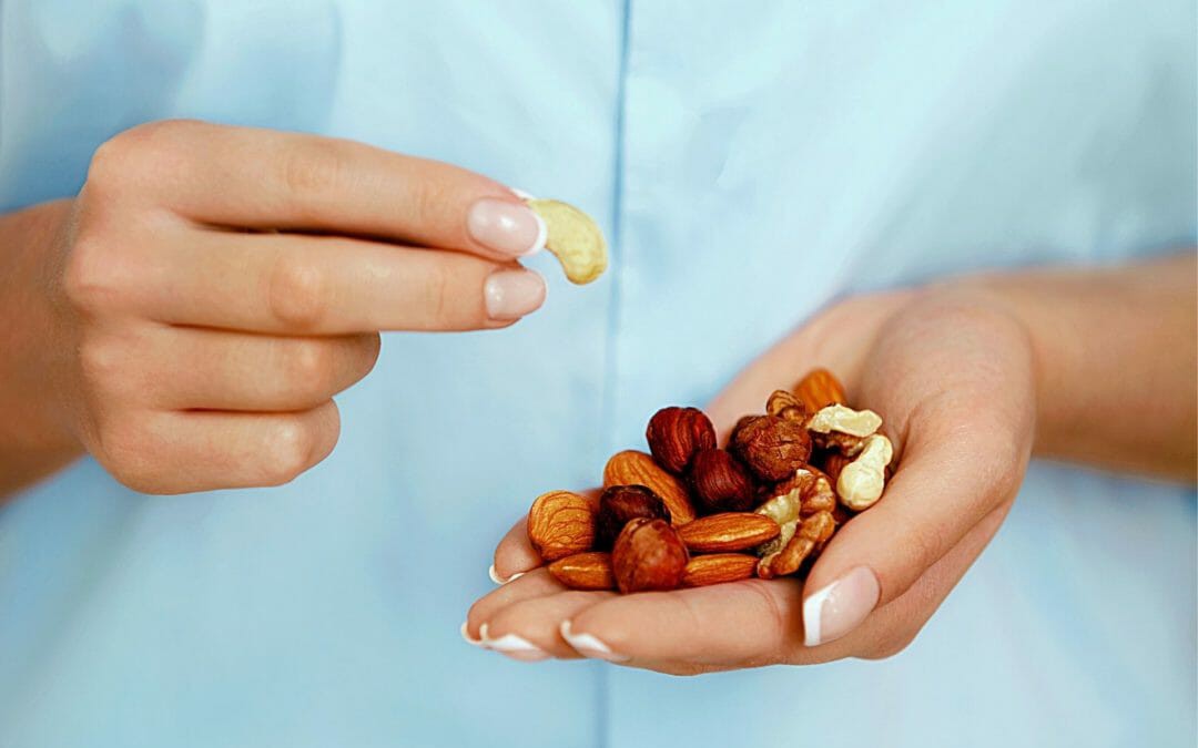 Nên ăn bánh ngọt vào lúc nào để tránh tăng đường huyết?- Ảnh 2. Thời điểm ăn vặt tốt nhất không làm tăng đường huyết