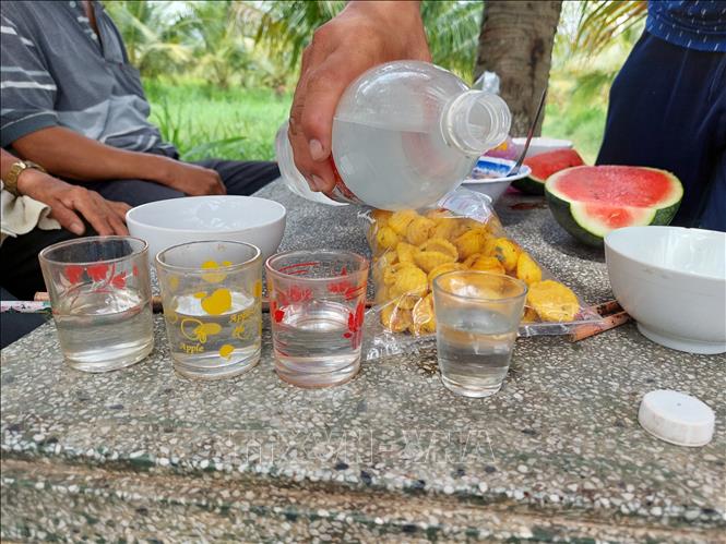 Triệu chứng ngộ độc rượu diễn tiến như thế nào và sai lầm cần tránh khi “giải rượu”- Ảnh 1. Triệu chứng ngộ độc rượu diễn tiến như thế nào và sai lầm cần tránh khi “giải rượu”- Ảnh 1.