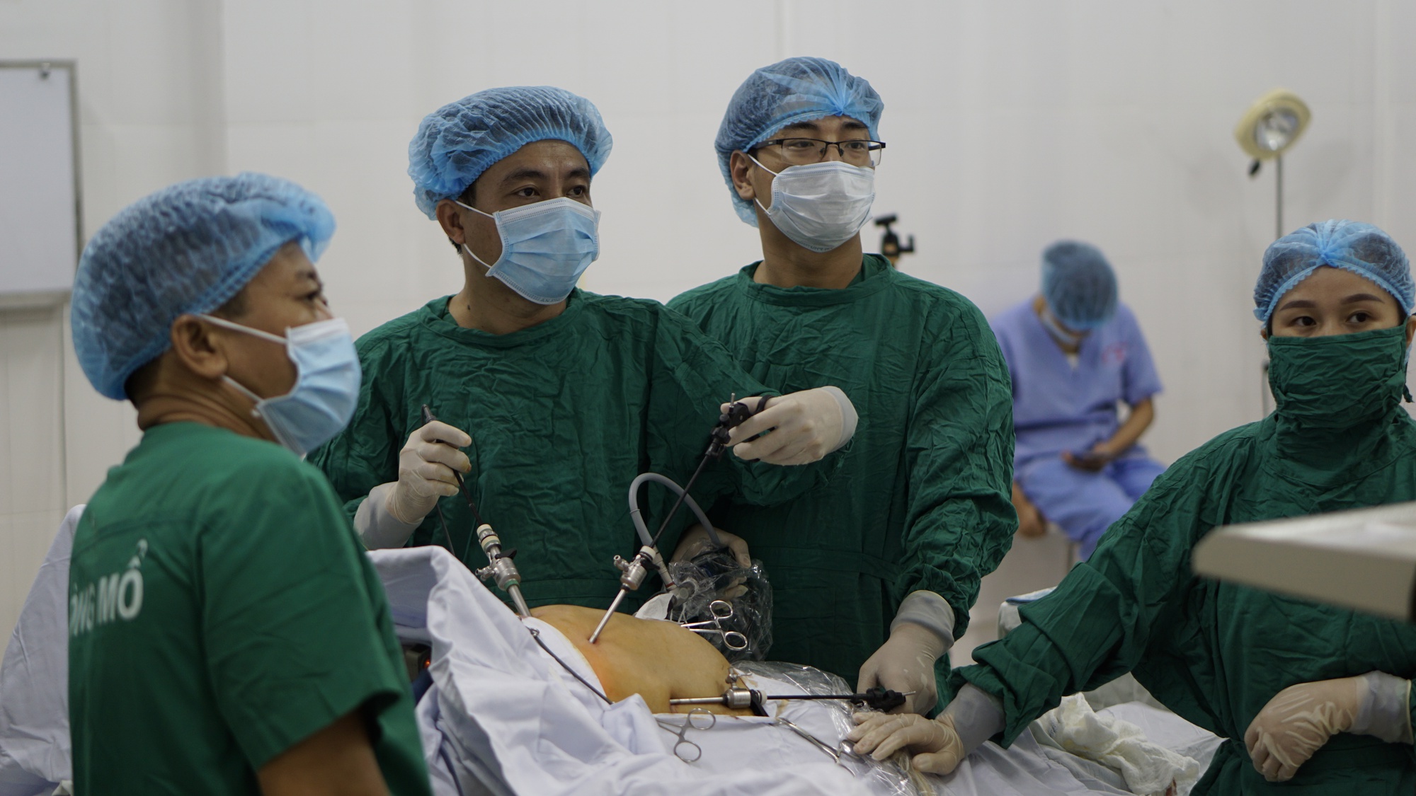 Thêm hơn 200 bệnh viện vệ tinh, người dân được hưởng y tế chất lượng cao ngay tại cơ sở
- Ảnh 1. Thêm hơn 200 bệnh viện vệ tinh, người dân được hưởng y tế chất lượng cao ngay tại cơ sở
- Ảnh 1.