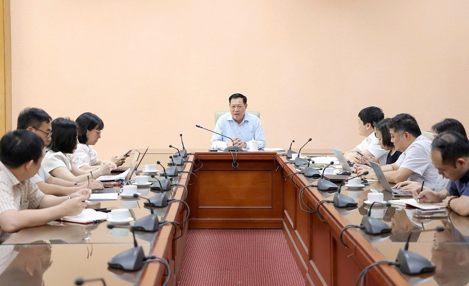 Sớm hoàn thiện hồ sơ chính sách dự Luật Thiết bị Y tế góp phần nâng chất lượng khám, chữa bệnh- Ảnh 5. Sớm hoàn thiện hồ sơ chính sách dự Luật Thiết bị Y tế góp phần nâng chất lượng khám, chữa bệnh- Ảnh 5.