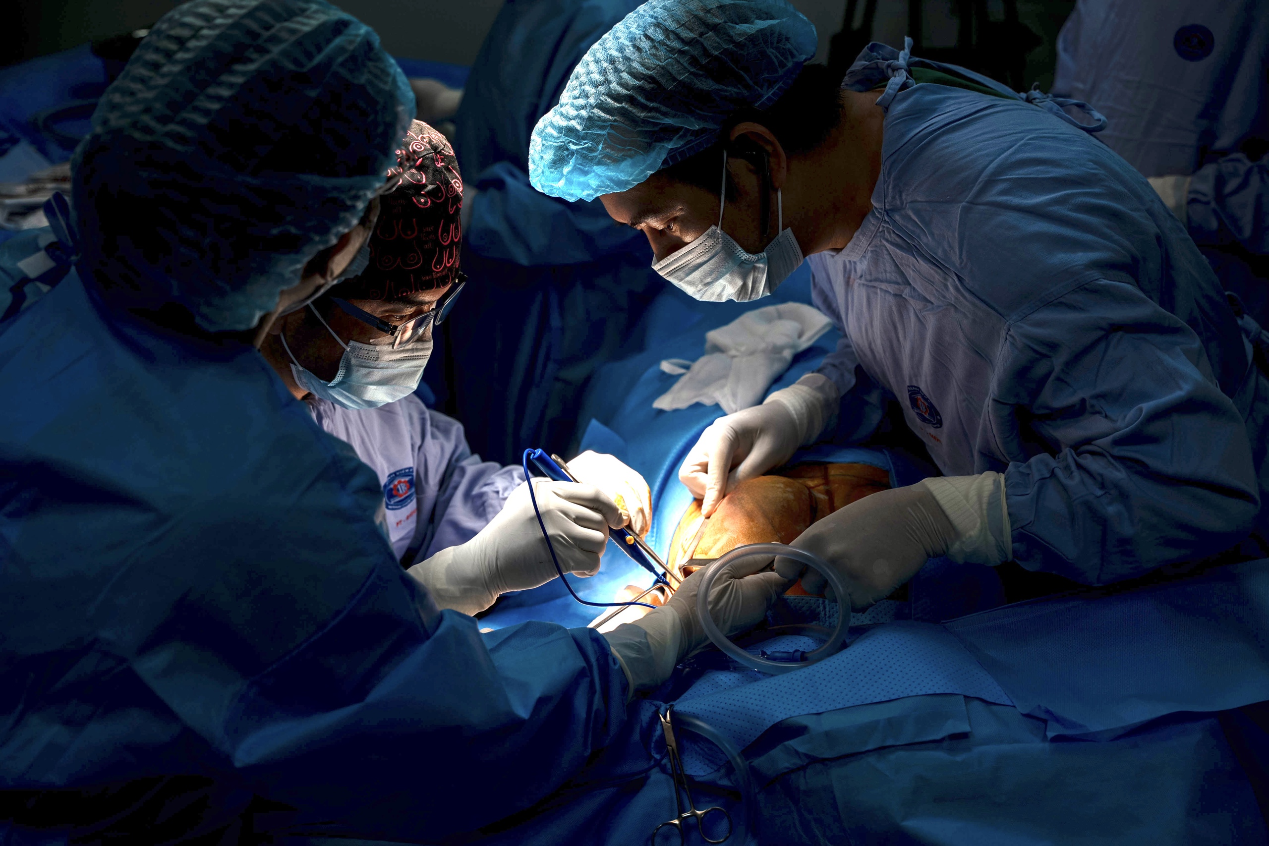Điều trị ung thư vú bước vào kỷ nguyên y học chính xác, tỷ lệ sống tăng rõ rệt- Ảnh 2. Điều trị ung thư vú bước vào kỷ nguyên y học chính xác, tỷ lệ sống tăng rõ rệt- Ảnh 2.