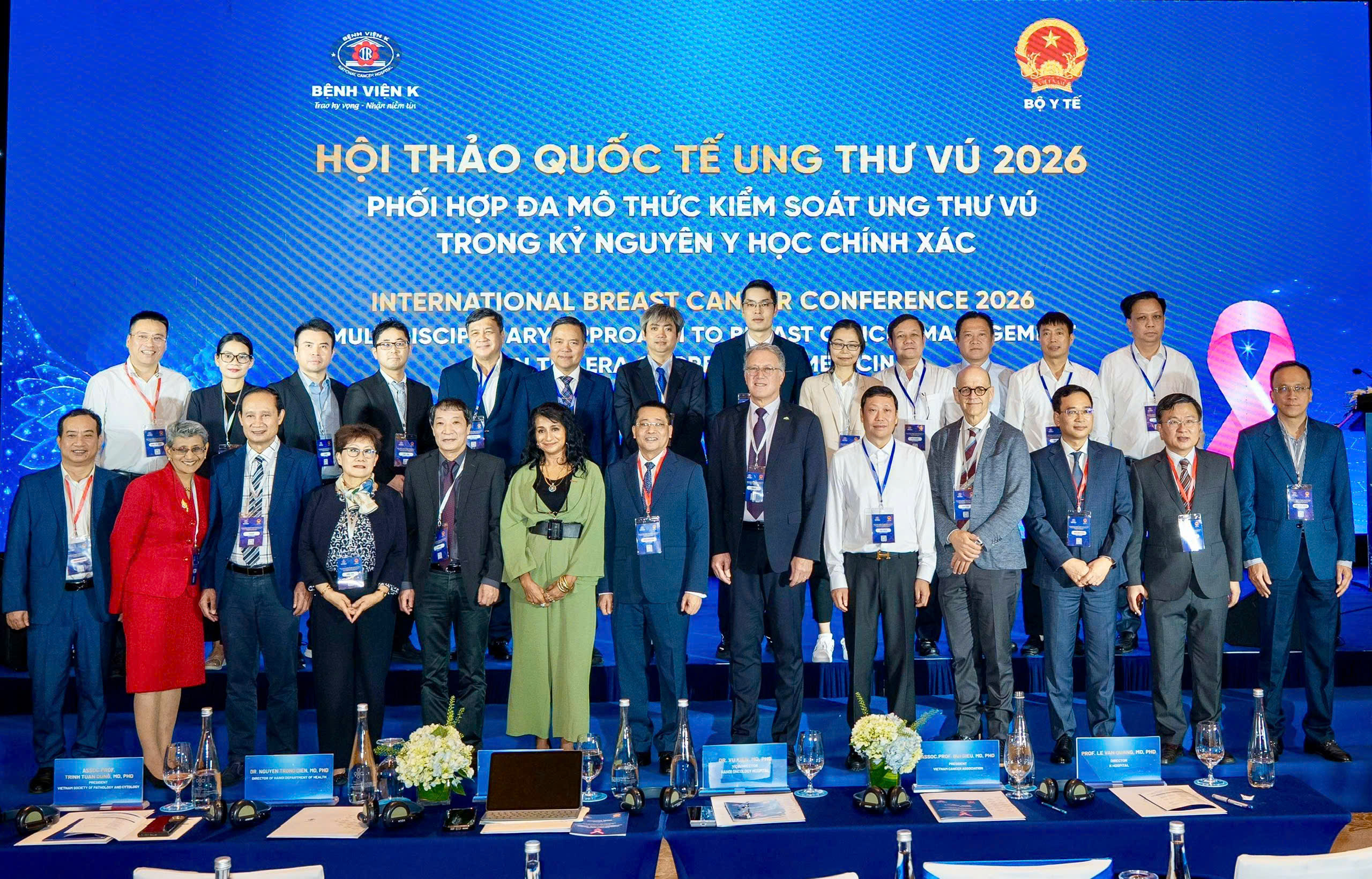 Hơn 24.500 phụ nữ mắc mới ung thư vú mỗi năm, điều trị ở Việt Nam tiệm cận quốc tế- Ảnh 5. Hơn 24.500 phụ nữ mắc mới ung thư vú mỗi năm, điều trị ở Việt Nam tiệm cận quốc tế- Ảnh 5.
