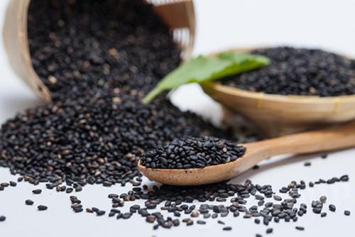 3 lợi ích của mè đen với sức khỏe- Ảnh 2. Vừng đen bổ thận, huyết, nhuận tràng