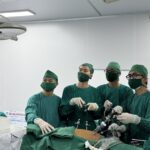 Phẫu thuật nội soi thành công cho bệnh nhân 64 tuổi cùng mắc hai loại ung thư khó