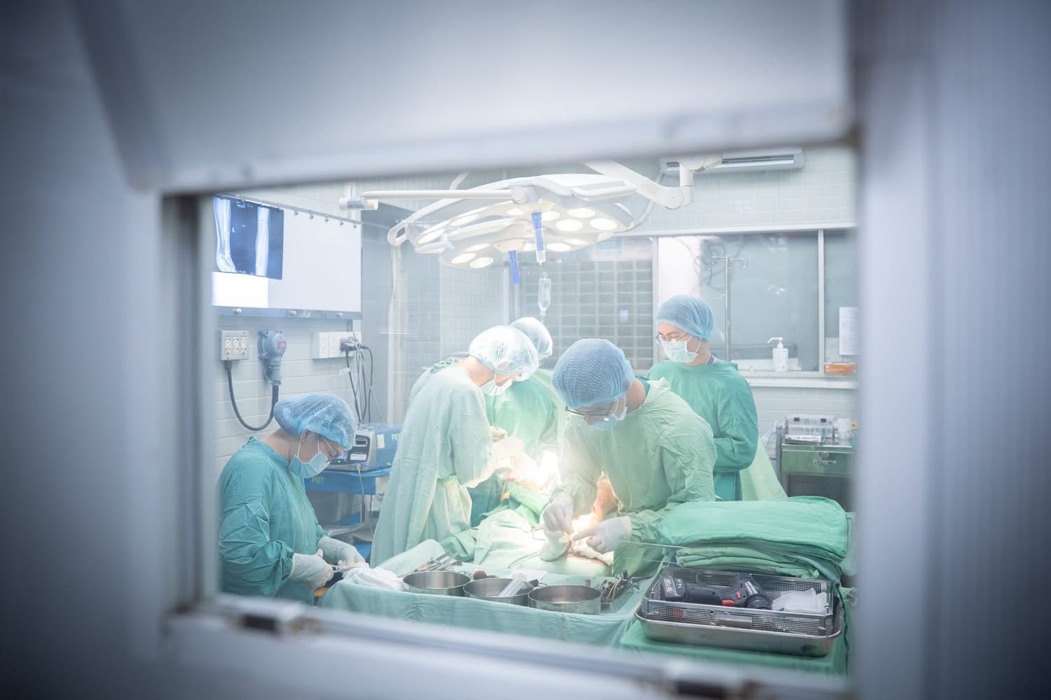 Dịp lễ, cấp cứu do tai nạn sinh hoạt ở BV Chợ Rẫy tăng đột biến- Ảnh 2. Dịp lễ, cấp cứu do tai nạn sinh hoạt ở BV Chợ Rẫy tăng đột biến- Ảnh 2.