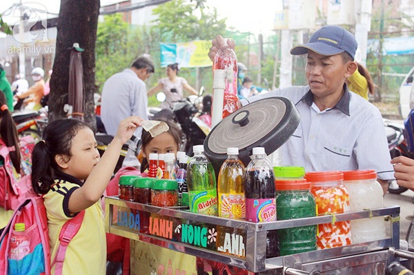 Kiểm soát đồ ăn vặt và nước giải khát có đường khi trẻ nghỉ hè- Ảnh 1. Kiểm soát đồ ăn vặt và nước giải khát có đường khi trẻ nghỉ hè- Ảnh 1.