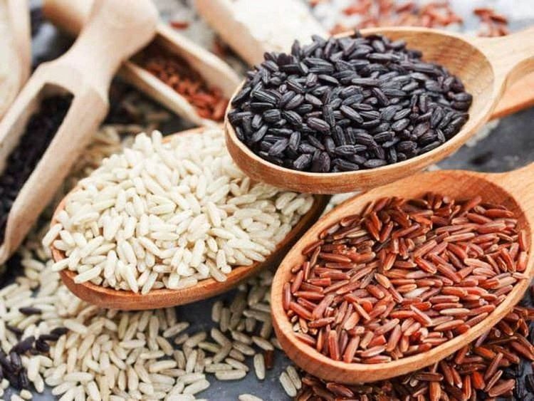 Gạo lứt, gạo đen hay gạo đỏ tốt nhất cho sức khỏe đường ruột và tim mạch?- Ảnh 1. Gạo lứt, gạo đen hay gạo đỏ tốt nhất cho sức khỏe đường ruột và tim mạch?- Ảnh 1.