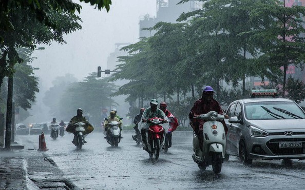 Miền Bắc đón không khí lạnh từ đêm nay, mưa dông diện rộng