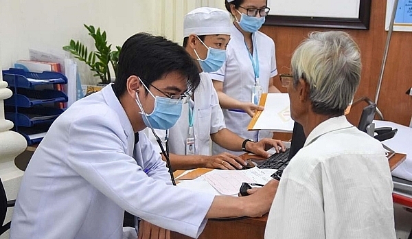 Từ 01/7, Bộ Y tế sẽ không cấp giấy phép và chứng chỉ hành nghề khám bệnh, chữa bệnh- Ảnh 1. Từ 01/7, Bộ Y tế sẽ không cấp giấy phép và chứng chỉ hành nghề khám bệnh, chữa bệnh- Ảnh 1.