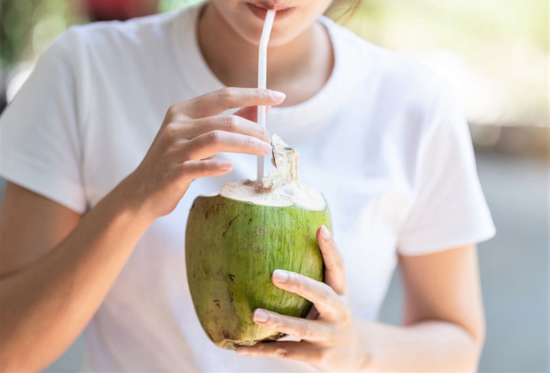 3 thời điểm uống nước dừa tốt nhất cho sức khỏe- Ảnh 3. 3 thời điểm uống nước dừa tốt nhất cho sức khỏe- Ảnh 3.