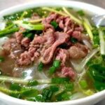 Lợi ích khi ăn phở bò tái, cách ăn tốt và an toàn cho sức khỏe