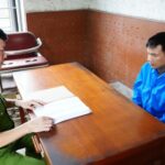 Mâu thuẫn trong lúc làm việc, gã công nhân lên kế hoạch trả thù đồng nghiệp