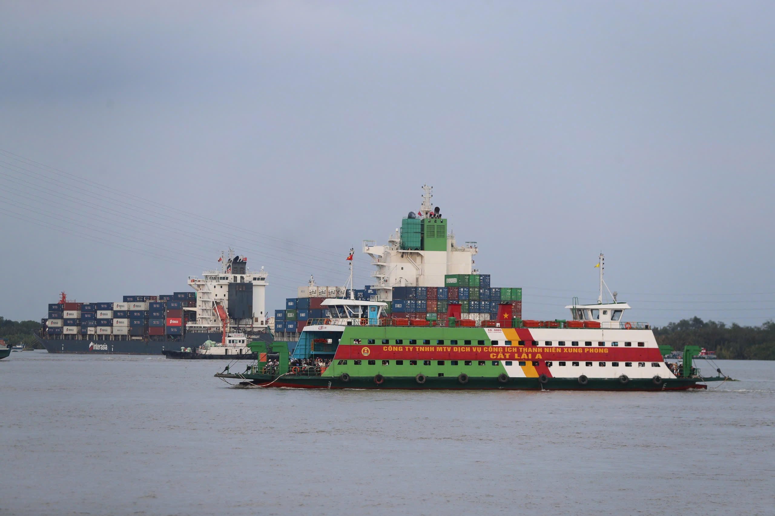 Phà Cát Lái ùn ứ khi người dân quay lại TPHCM sau kỳ nghỉ lễ 30/4 – 1/5- Ảnh 9. Phà Cát Lái ùn ứ khi người dân quay lại TPHCM sau kỳ nghỉ lễ 30/4 – 1/5- Ảnh 9.