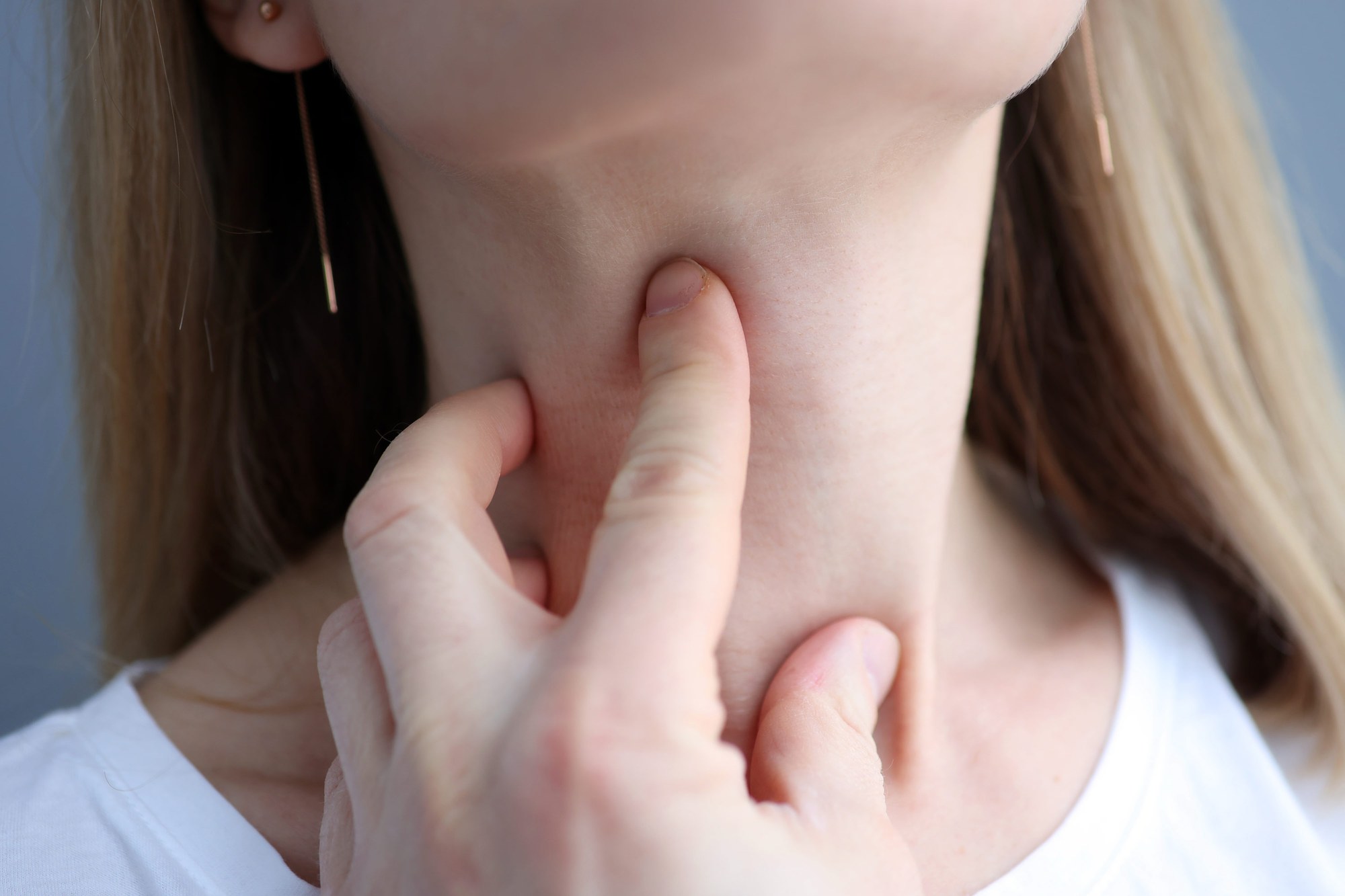 Viêm tuyến giáp mạn tính có làm tăng nguy cơ ung thư tuyến giáp không ?- Ảnh 1.