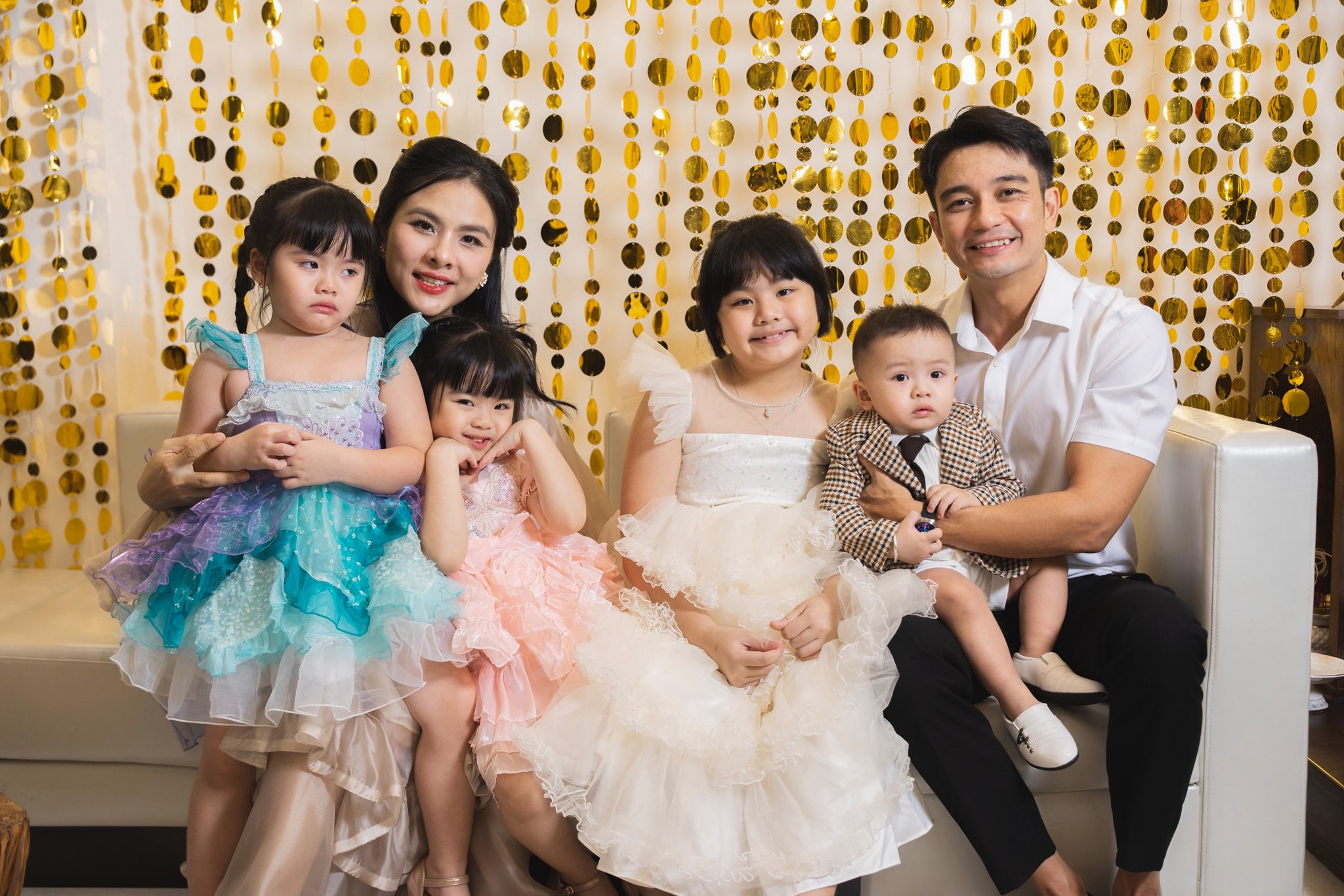 Diễn viên Vân Trang: 'Nuôi 4 con dạy tôi bớt cầu toàn, hiểu rằng dinh dưỡng không phải là cuộc chiến'- Ảnh 1. Diễn viên Vân Trang: 'Nuôi 4 con dạy tôi bớt cầu toàn, hiểu rằng dinh dưỡng không phải là cuộc chiến'- Ảnh 1.