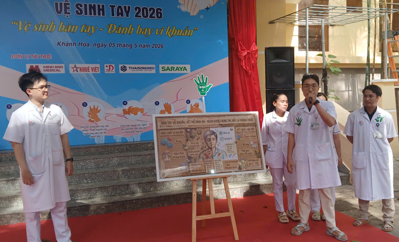 Nhân viên y tế sôi nổi trổ tài tại hội thi Vệ sinh tay ở Khánh Hòa- Ảnh 4. Nhân viên y tế sôi nổi trổ tài tại hội thi Vệ sinh tay ở Khánh Hòa- Ảnh 4.