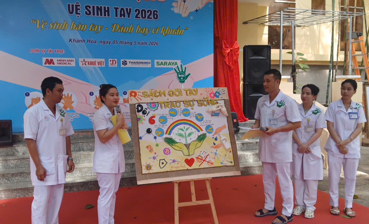 Nhân viên y tế sôi nổi trổ tài tại hội thi Vệ sinh tay ở Khánh Hòa- Ảnh 3. Nhân viên y tế sôi nổi trổ tài tại hội thi Vệ sinh tay ở Khánh Hòa- Ảnh 3.